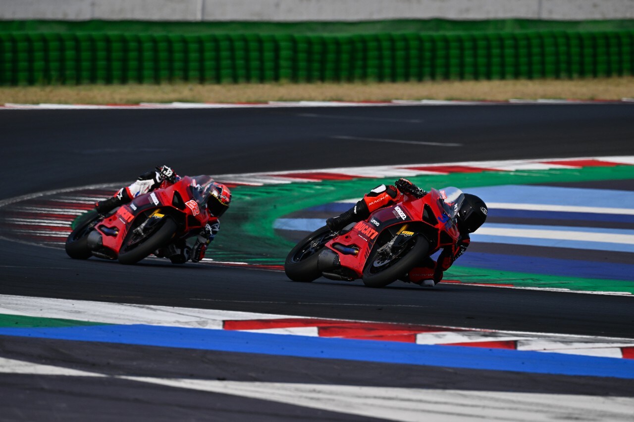 Ducati Panigale V4 S Lenovo Race Of Champions Dueruote